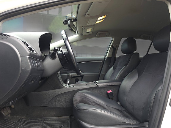 Toyota Avensis 13 of 30
