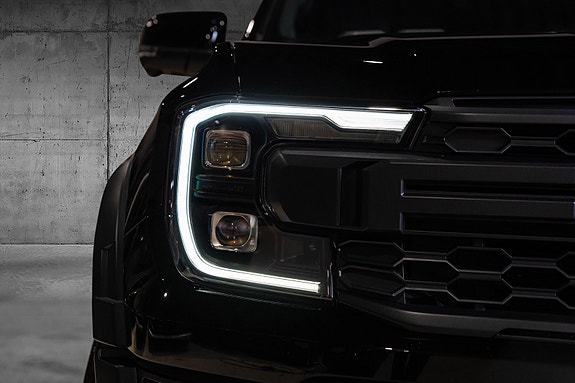 Ford Ranger Raptor 4 of 30