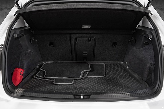 Volkswagen Golf VIII 8 of 30