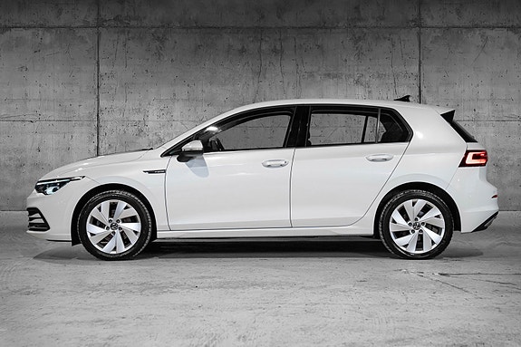 Volkswagen Golf VIII 6 of 30