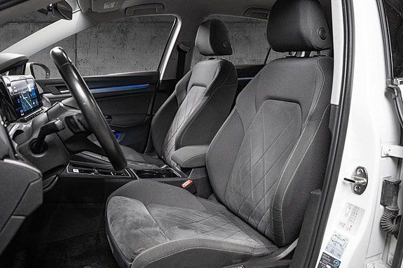 Volkswagen Golf VIII 13 of 30