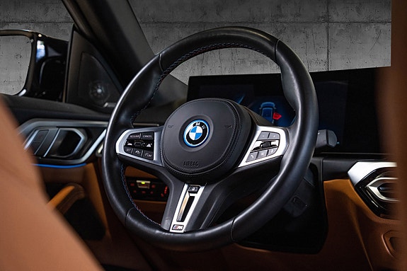 BMW i4 20 of 30
