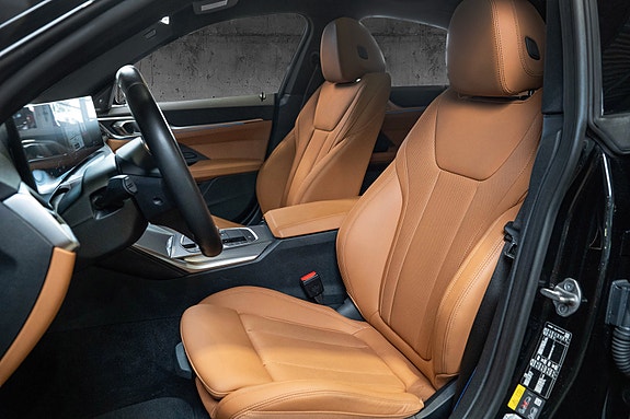 BMW i4 14 of 30