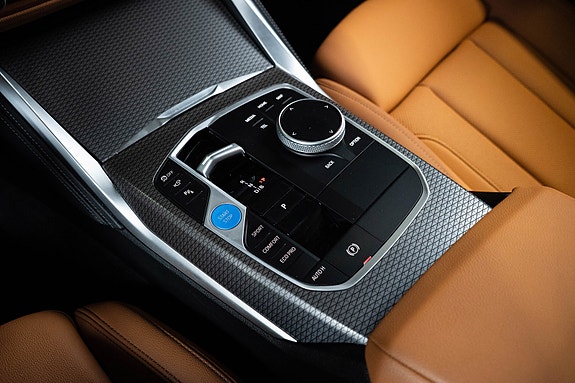 BMW i4 27 of 30