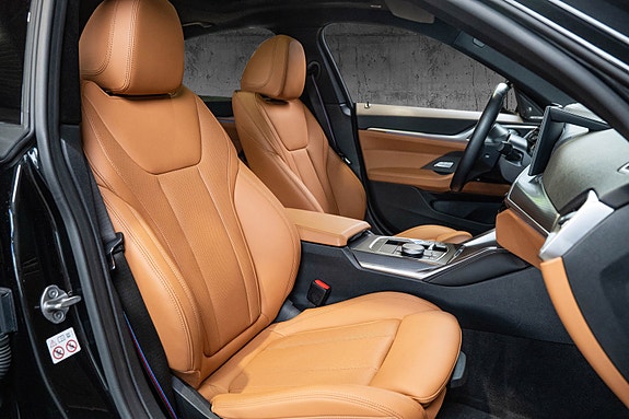 BMW i4 17 of 30