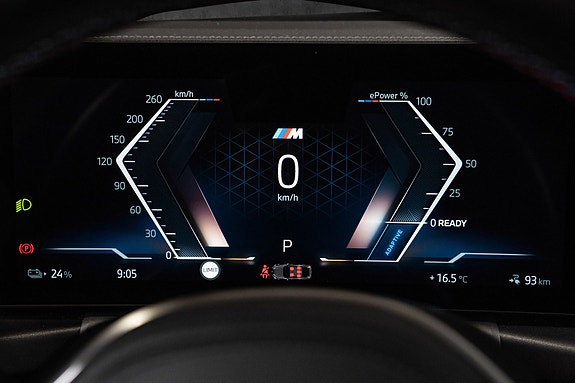 BMW i4 26 of 30