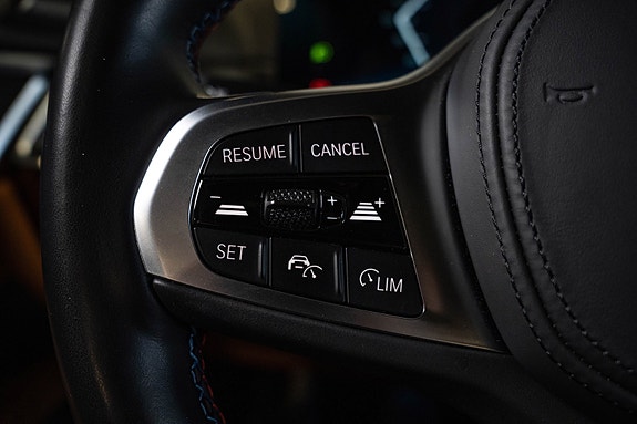 BMW i4 22 of 30