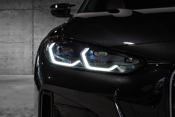 BMW i4 4 of 30