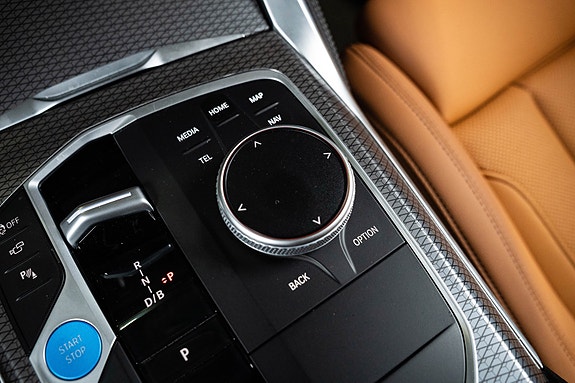 BMW i4 28 of 30