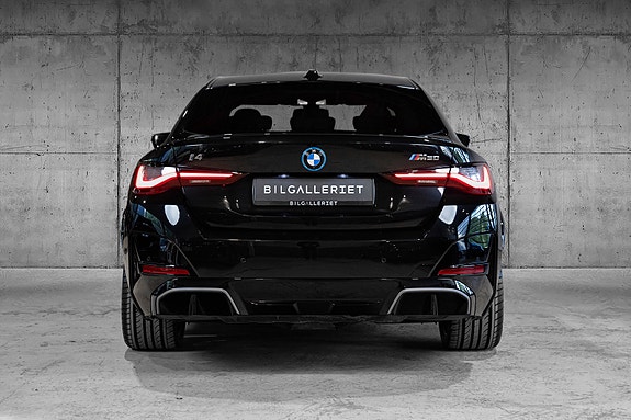 BMW i4 9 of 30
