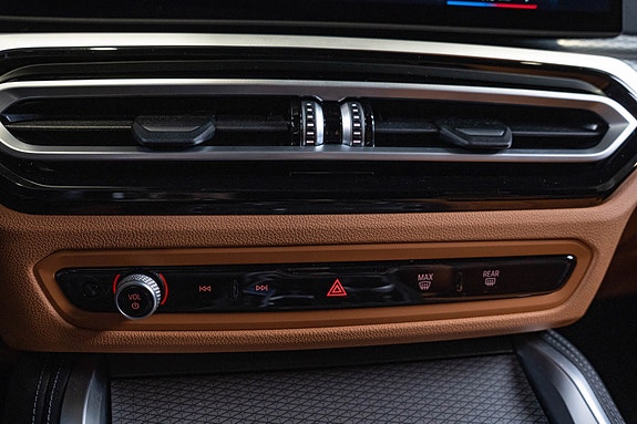 BMW i4 30 of 30