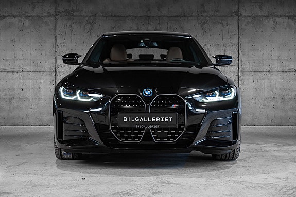 BMW i4 2 of 30