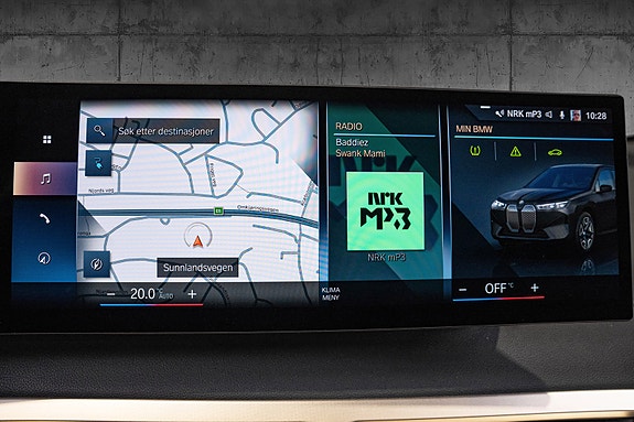 BMW iX 22 of 30