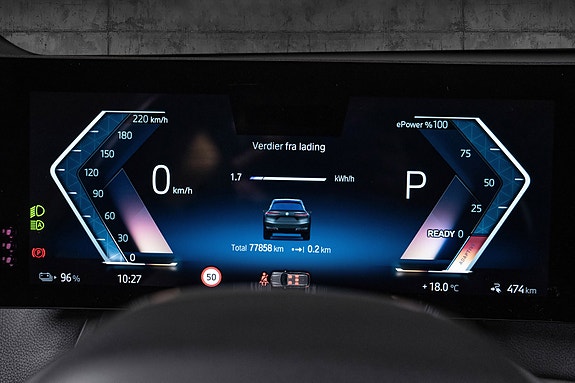 BMW iX 25 of 30