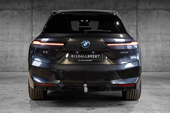 BMW iX 9 of 30