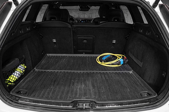 Volvo V60 12 of 30