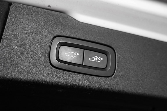 Volvo V60 13 of 30