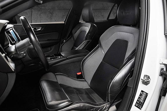 Volvo V60 15 of 30
