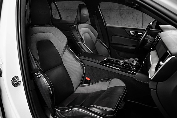 Volvo V60 16 of 30