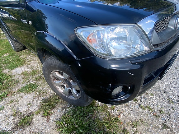 Toyota HiLux 21 of 25