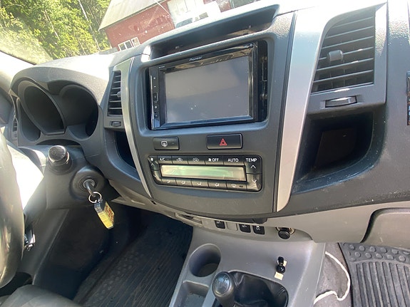 Toyota HiLux 6 of 25