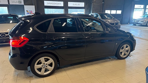BMW 225xe 5 of 24