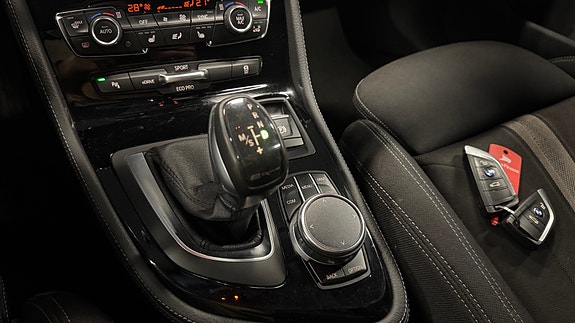 BMW 225xe 10 of 24