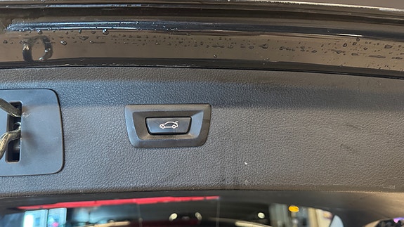 BMW 225xe 23 of 24