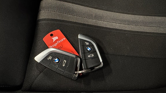 BMW 225xe 15 of 24