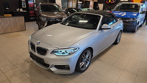 BMW 220i 21 of 23