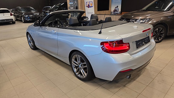 BMW 220i 6 of 23