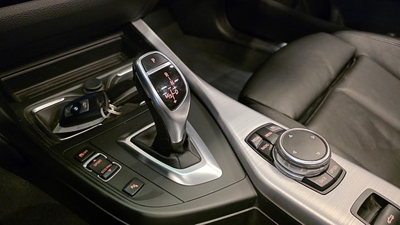 BMW 220i 13 of 23