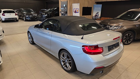 BMW 220i 22 of 23