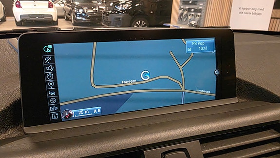 BMW 220i 16 of 23