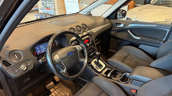 Ford S-MAX 13 of 18