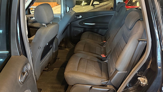 Ford S-MAX 11 of 18