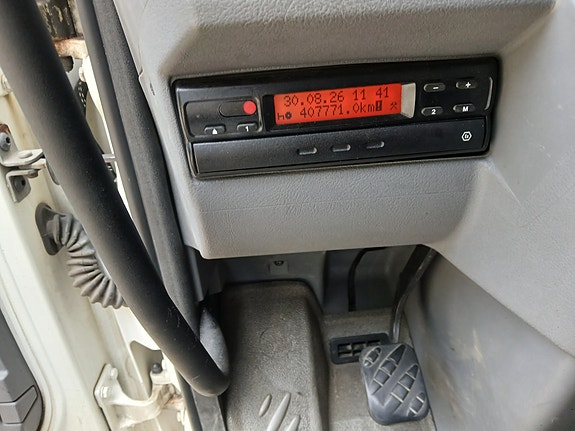 Renault Mid 220 cdi 6 of 10