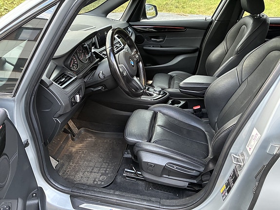 BMW 225xe 17 of 17