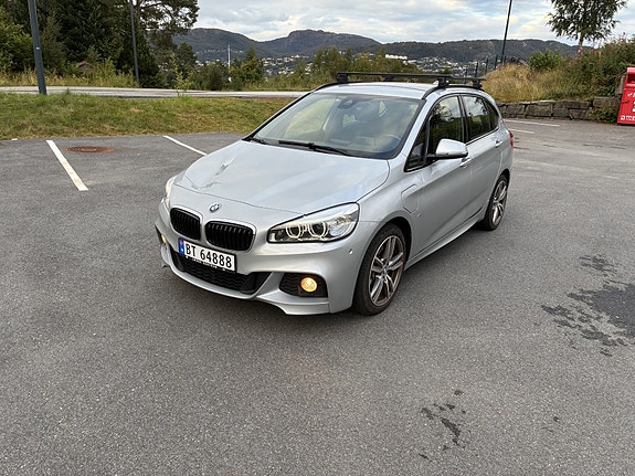 BMW 225xe 3 of 17