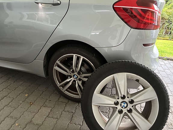 BMW 225xe 2 of 17