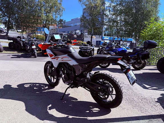 KTM 390 Adventure 7 of 14