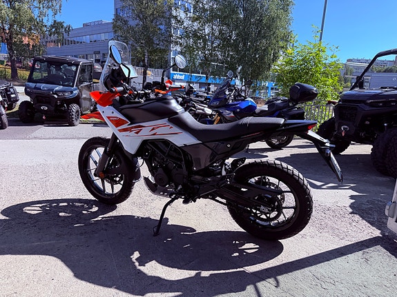 KTM 390 Adventure 5 of 14