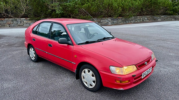 Toyota Corolla 2 of 24