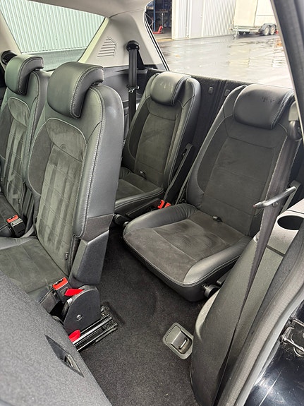 Ford S-MAX 7 of 16