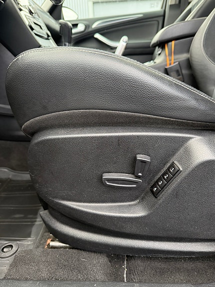 Ford S-MAX 11 of 16