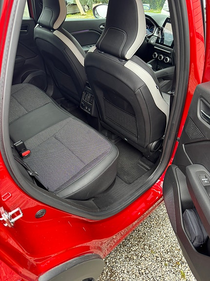 Renault Captur 18 of 24