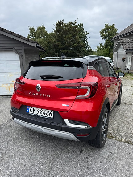 Renault Captur 3 of 24