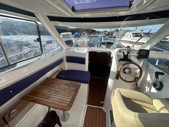 Beneteau Antares 680 – Suzuki 115 hk – mye utstyr –  ny service 2026! 28 of 30