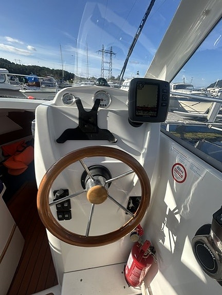 Beneteau Antares 680 – Suzuki 115 hk – mye utstyr –  ny service 2026! 23 of 30