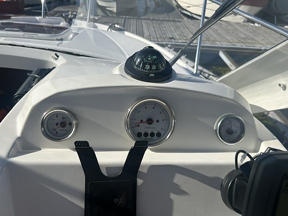 Beneteau Antares 680 – Suzuki 115 hk – mye utstyr –  ny service 2026! 25 of 30